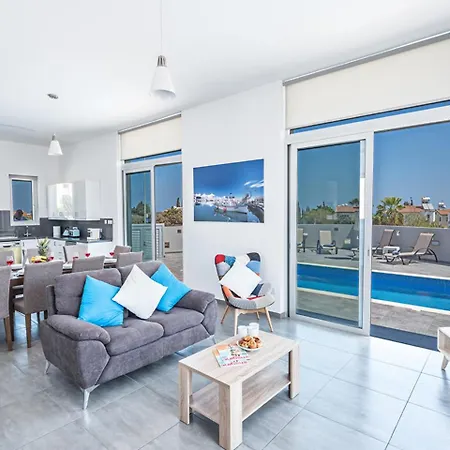 Villa Five Bedrooms 1249 Protaras